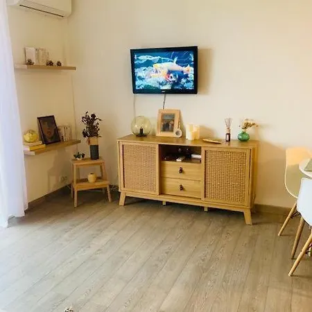 Apartment T2- Refait A Neuf, Centre *